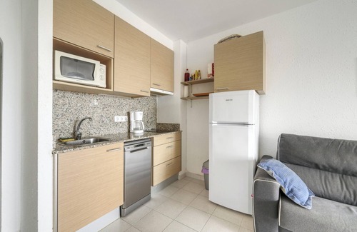 Llanca Apartment | Beachside Apartment with Shared Pool - 10/10 Guest Rated