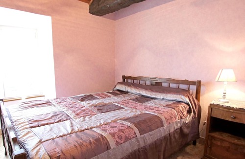 Gravieres House | Homerez - Beautiful house for 6 ppl. with shared pool and terrace at Gravières