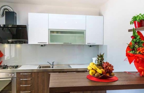 Zagvozd Villa | Homerez - Big villa 15 km away from the beach with swimming-pool and jacuzzi