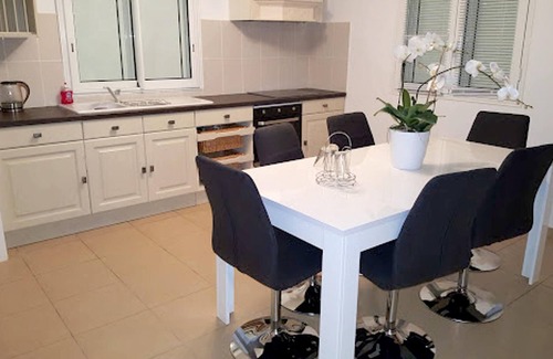 Saint-Benoit Villa | Homerez - Big villa 5 km away from the beach for 25 ppl. with swimming-pool