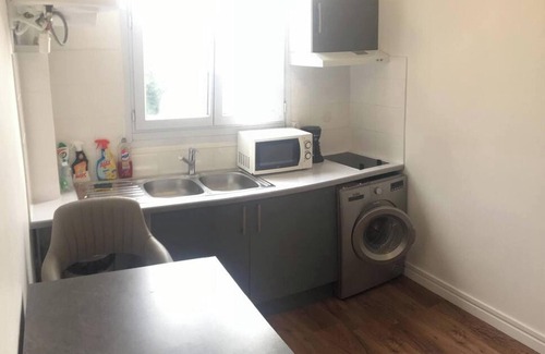 Clichy Apartment | Homerez - Bright Studio in Clichy 27 m² + parking