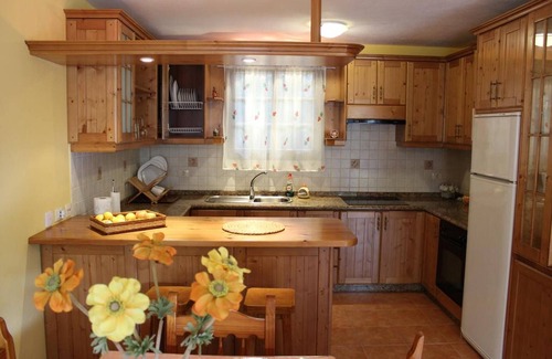 La Mancha Ski Chalet | Discover Homerez: Central Chalet with Ocean Views in Icod