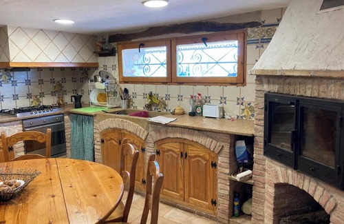 Masdenverge Ski Chalet | Charming Oceanfront Chalet with Pool, Rated 10/10 by Guests