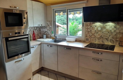 Saint-Joseph Ski Chalet | Discover Homerez Chalet in Saint-Joseph with Ocean View