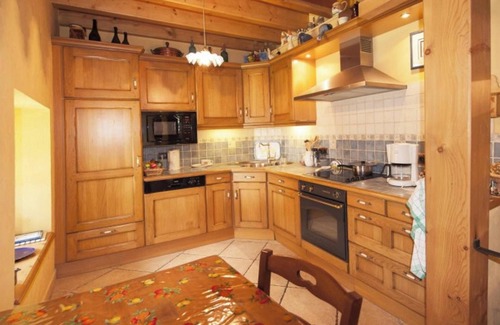 Saint-Andre Ski Chalet | Charming Chalet Near Slopes with Spa & Family Amenities