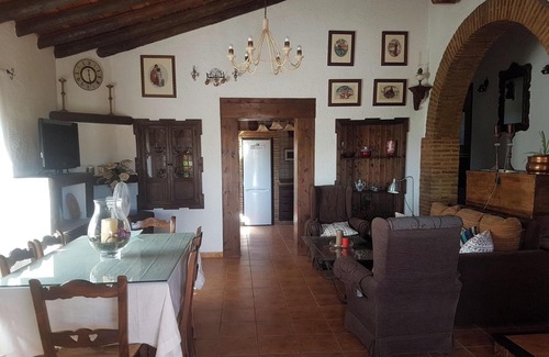 Arriate House | Ideal Getaway: House for 8 with Pool & Garden in Arriate