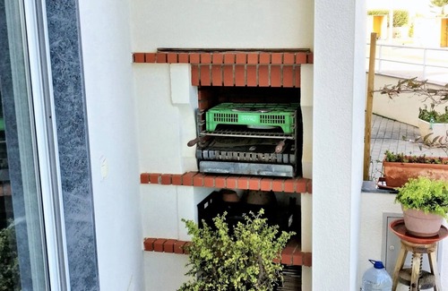 Atalaia House | Cozy Retreat: Garden House 1km from the Beach in Lourinhã