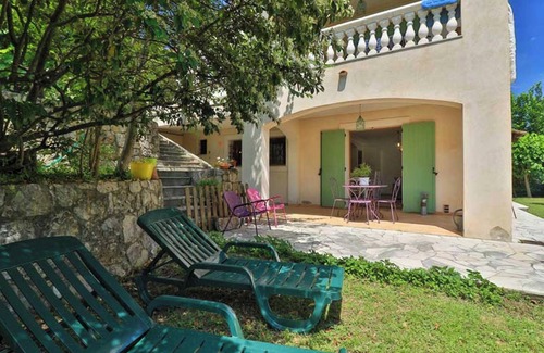 Le Bar-sur-Loup Apartment | Charming Apartment with Garden and Terrace in Le Bar-sur-Loup