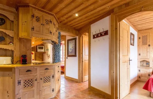 Megeve Apartment | Cozy Apartment Steps from Slopes with Garden in Megève