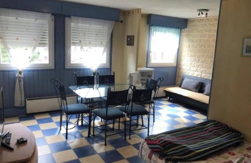 Les Iles Apartment | Cozy Apartment in Metz with Parking & Pet-Friendly Amenities