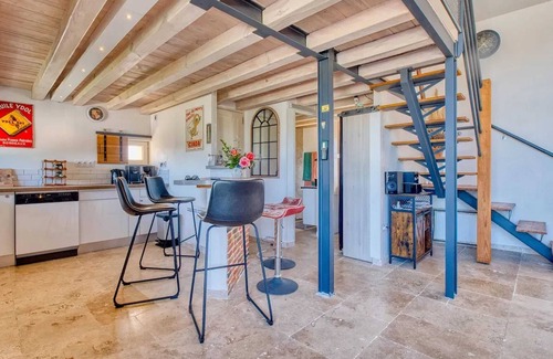 Les Leches House | Explore Les Lèches: Cozy Home for Four with Garden & Terrace