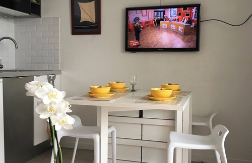 Guerande Apartment | Cozy Apartment with Shared Pool and Ocean View in Guérande
