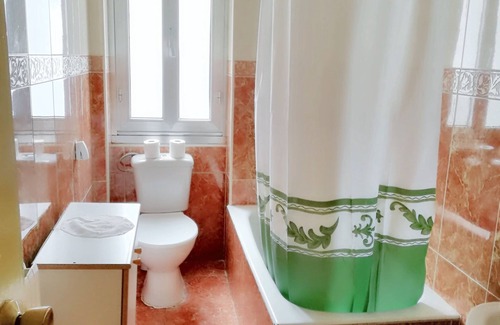 Leon Apartment | Relaxing Apartment with Hot Tub in León for Your Escape