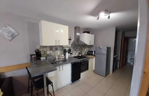Beranger Apartment | Sunny Mountain Apartment with Spa and Terrace in Les Belleville