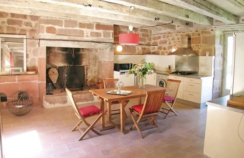 Villac House | Homerez - Cozy House with Garden View in Villac