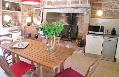 Villac House | Homerez - Cozy House with Garden View in Villac