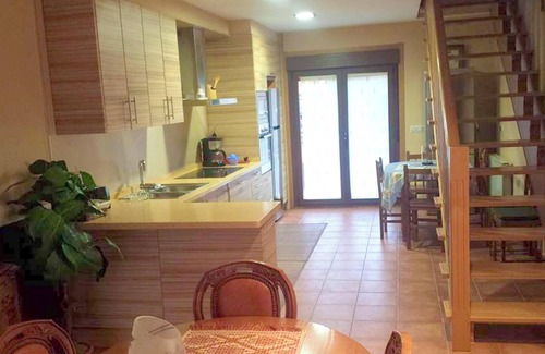 A Lama House | Elegant House in Pontevedra with Private Pool & Spa