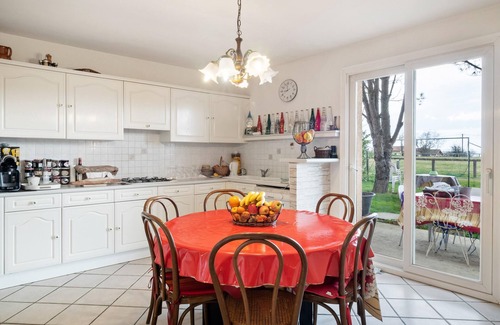 Saint-Cyr-sur-le-Rhone House | Beautiful House with Pool & Spa in Saint-Cyr-sur-le-Rhône