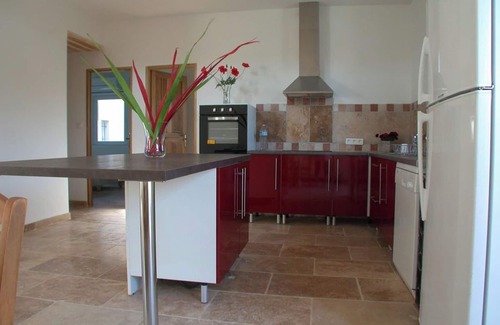 Croagnes Villa | Idyllic Villa with Pool for 6 in Saint-Saturnin-lès-Apt