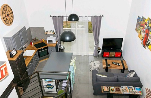 Croagnes House | Guest Rated 9.8: Poolside Retreat for 4 in Saint-Saturnin
