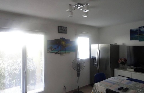 Villeneuve-les-Avignon Apartment | Inviting Apartment in Villeneuve-lès-Avignon with Pool