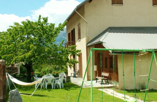Villar-Saint-Pancrace House | Homerez - House 1 km away from the slopes for 20 ppl. at Villar-Saint-Pancrace