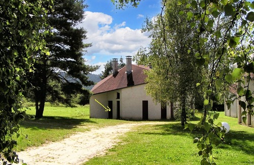 La Chapelle-Geneste House | Relax at Homerez House with Ocean View and Pool Access