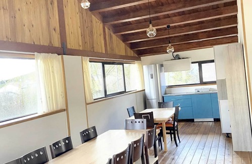 Cardenuela Riopico House | Pet-Friendly Retreat in Cardeñuela Riopico with Spa