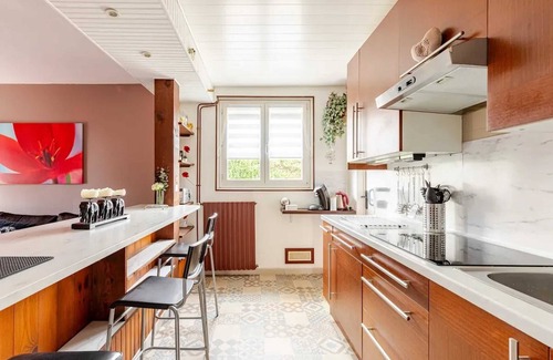 Plaisance-du-Touch House | Homerez - House with private garden in Plaisance-du-Touch