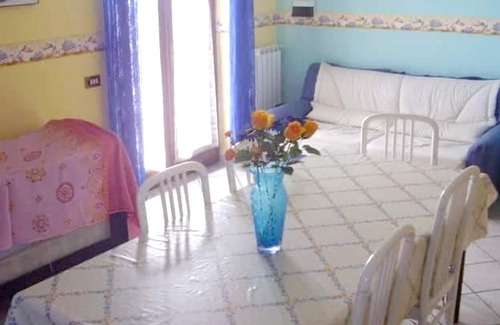 Casal Velino House | Homerez - House 6 km away from the beach for 4 ppl. with garden at Casal Velino