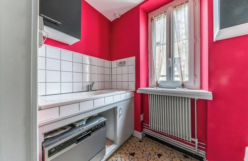 Bourbon-Lancy House | Pet-Friendly Retreat for 6 in Bourbon-Lancy - Top Rated!
