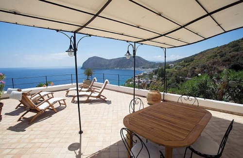 Canneto House | Cozy Sea View House for 3 Near Lipari Beach - Guest Rated 9.8