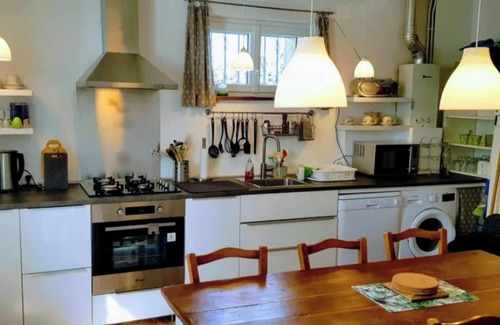 Martisserre House | Guest Rated: 10/10 Garden House with Lake View at Martisserre
