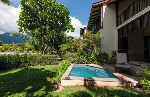 Eden Island House | Beachside Retreat: 6-Person House with Pool at Mahé