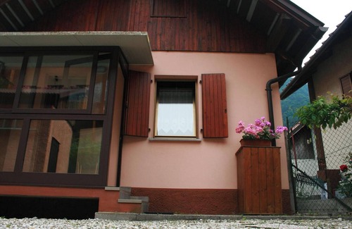 Pontebba House | Cozy Getaway: Garden House near Slopes at Pontebba