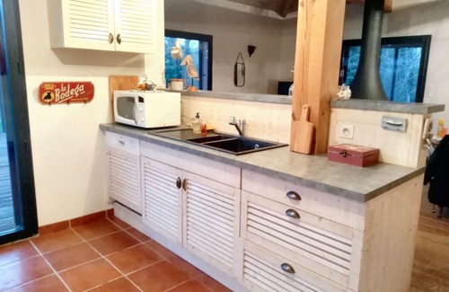 Saint-Selve House | Pet-Friendly Retreat with Garden at Saint-Selve - Rated 9/10