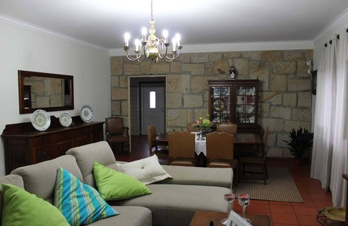 Paredes de Coura House | Relaxing Retreat with Pool and Terrace in Paredes de Coura