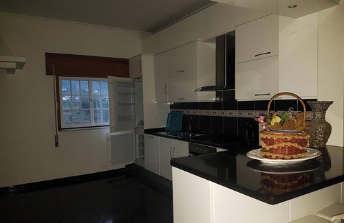 Molares House | Inviting House at Largo do Conde with Spa and Breakfast