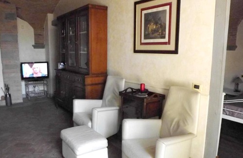 Empoli Apartment | Homerez - Nice appartement for 4 ppl. with garden at Empoli