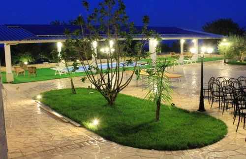 Casa Papa Apartment | Homerez - Nice appartement for 4 ppl. with shared pool and terrace at Modica