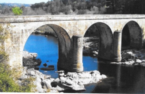 Gravieres House | Homerez - Nice house for 6 ppl. with shared pool and terrace at Gravières