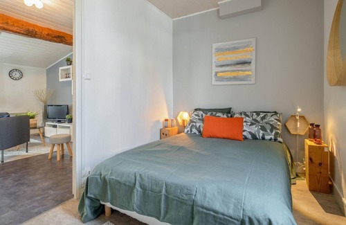 Libourne House | Homerez - Nice house for 2 ppl. with garden at Libourne