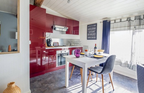 Libourne House | Homerez - Nice house for 2 ppl. with garden at Libourne
