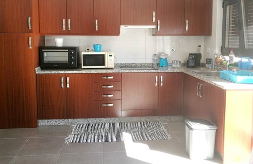 Valenca House | Homerez - Nice house for 5 ppl. with terrace at Valença