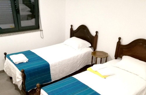 Valenca House | Homerez - Nice house for 5 ppl. with terrace at Valença