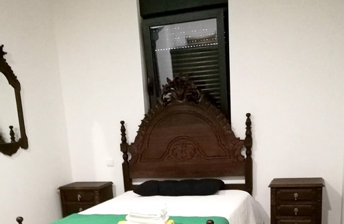 Valenca House | Homerez - Nice house for 5 ppl. with terrace at Valença
