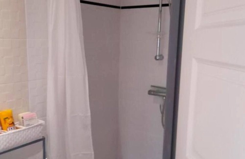 Brevonnes House | Homerez - Nice house with garden and terrace & Wifi
