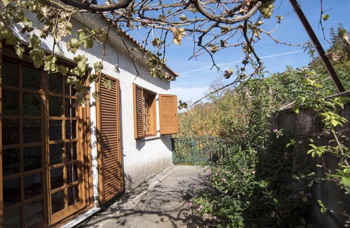 Manna House | Homerez - Nice house With mountain view and terrace