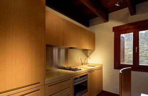 Boltana House | Relaxing Retreat in Boltaña: Pool, Spa & Pet Friendly!