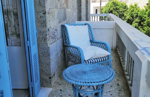 Kimolos Apartment | Beautiful Kimolos Apartment for 6 with Ocean View & Balcony